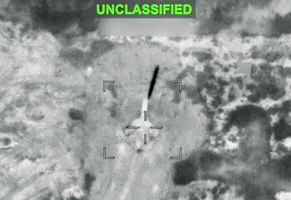 Washington and Tehran send warnings by missile